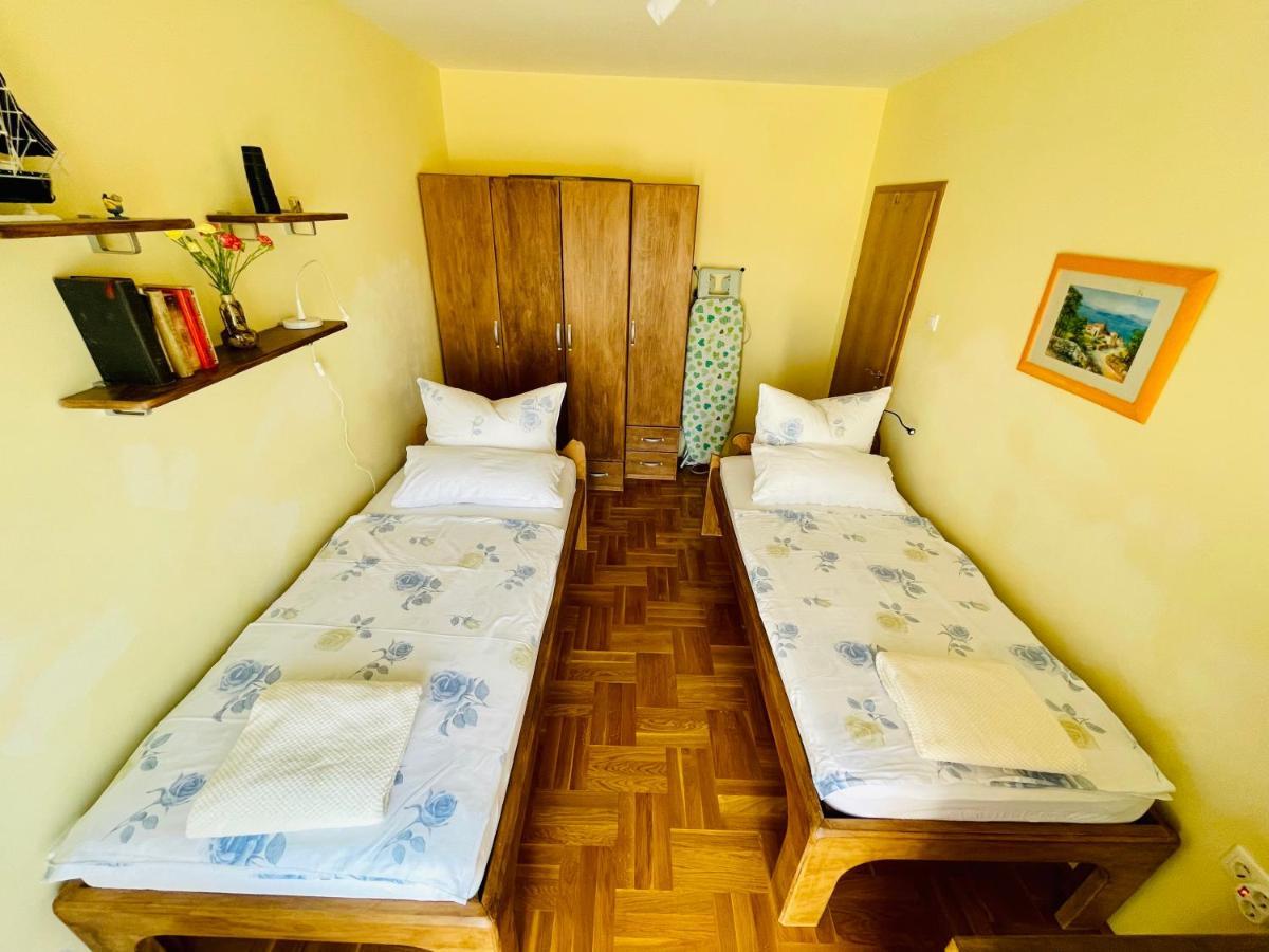 Apartment Mandarina Dugi Rat Esterno foto